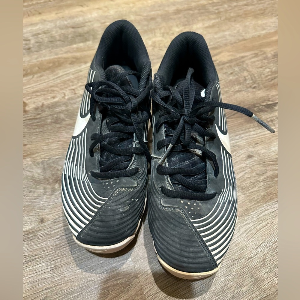 Size 6 Nike Softball Cleats